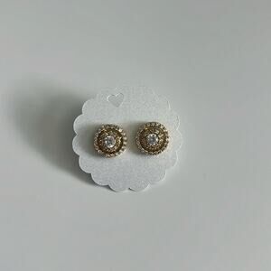 LULU’S sure to stun gold rhinestone earrings